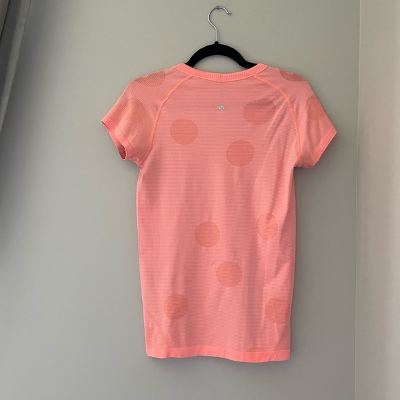 Lululemon Swiftly Tech Tee - Picture 2 of 2